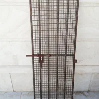 درب اتاق عقب