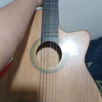گیتار در حد نو