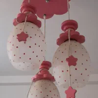 لوستر دخترانه همراه با دیوار کوب