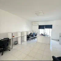 یک باب مغازه تمیز