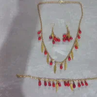 ست گردنبند ودستبند و گوشواره یلدایی