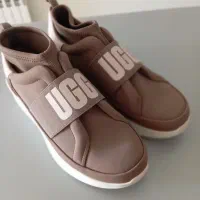 کفش راحتی برند آگ UGG  کاملا نو و اصل اصل|کیف، کفش، کمربند|شیراز, نصر|دیوار