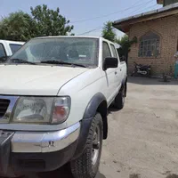 نیسان پیکاپ تمیز