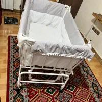 تخت کودک ننویی کنار تخت مادر|تخت و سرویس خواب|رشت, دباغیان|دیوار