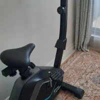 دوچرخه ثابت ورزشی