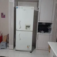 یخچال فریزر سایوان در حد نو بدون برفک و پوسیدگی