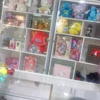 ویترین‌ کمدی شیشه ایی