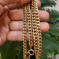 طلا در حد نو ۳۰۰ بالای تابلو
