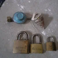 ۲عدد قفل کلید ندارن واعدد شاقول