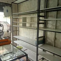 قفسه و ویترین فلزی