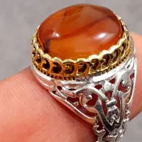 عقیق رگه دار