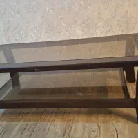 عسلی چوبی و شیشه ای . میز وسط