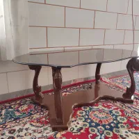 میز عسلی بزرگ شیشه‌ای