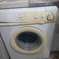 لباسشوی کار کرده