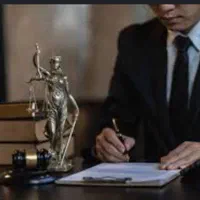 وکیل دادگستری و مشاور حقوقی