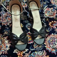 کفش پاشنه بلند