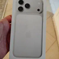 ایفون۱۷پرومکس سفید