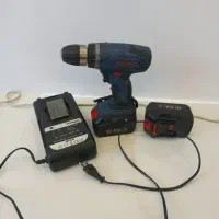 زیر قیمت دریل و پیچ گوشتی چکشی شارژی در حد نو