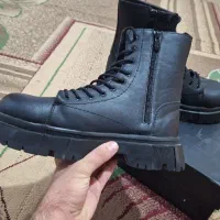 بوت برشکا در حد نو