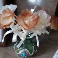 5شاخه گل با گلدان