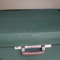 چمدان قدیمی سبز|کیف، کفش، کمربند|سمنان, |دیوار