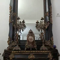 آینه و کنسول همراه با ۲عدد شمعدان و ساعت