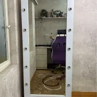 آینه چراغ دار هالیوودی