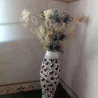گل و گلدان