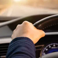 استخدام راننده به همراه ماشین