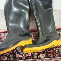 سه جفت چکمه شماره ۴۲