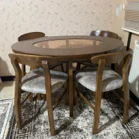 میز ناهارخوری مینیمال
