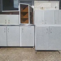 کابینت فلزی تمیز و سالم