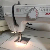 چرخ خیاطی ژانومه مدل۴۹۹mc تایوان با میز نو