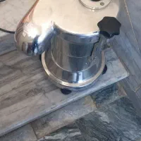 یک دستگاه آب هویچ گیری|کافیشاپ و رستوران|صحنه, |دیوار