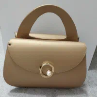 کیف مجلسی کرم دسته‌دار با بند زنجیری
