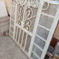 پنجره دارم با مشتری کنارمیام