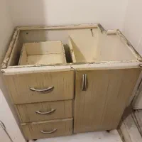 میز کابینت فلزی