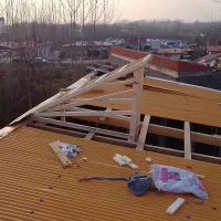 نجاری حلب زنی چکه گیری ناودان و..|خدمات پیشه و مهارت|رشت, استقامت ۲|دیوار