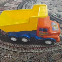 کامیون اسباب بازی