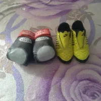 دستکش بوکس وکفش سالونی درحدنو