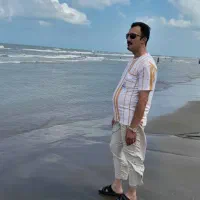 نظافت راه پله انجام میدم