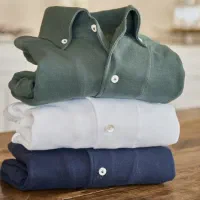 فروشنده و مدیر فروش در پوشاک مردانه