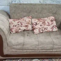 مبل ۷ نفره همراه با ۳ تا جلو مبلی تمیز و سالم|مبلمان خانگی و میز عسلی|شیروان (خراسان), |دیوار