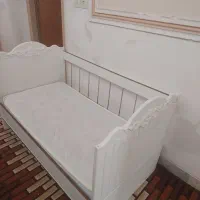 تخت وکمد