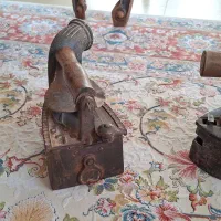 ۲ عدد اتو ذغالی عتیقه قدیمی آنتیک کلکسیونی بکر|کلکسیون اشیاء عتیقه|زنجان, |دیوار