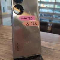 HONOR 70  بدون خط و خش