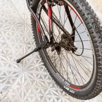 دوچرخه|دوچرخه، اسکیت، اسکوتر|برخوار, |دیوار