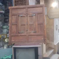 در گنجه بسیار قدیمی ودست نخورده