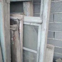 در و پنجره چوبی قدیمی