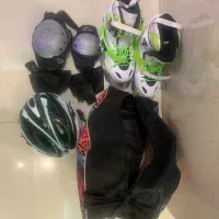کفش اسکیت به همراه کیف و کلاه و لوازم ایمنی|دوچرخه، اسکیت، اسکوتر|تهران, زعفرانیه|دیوار